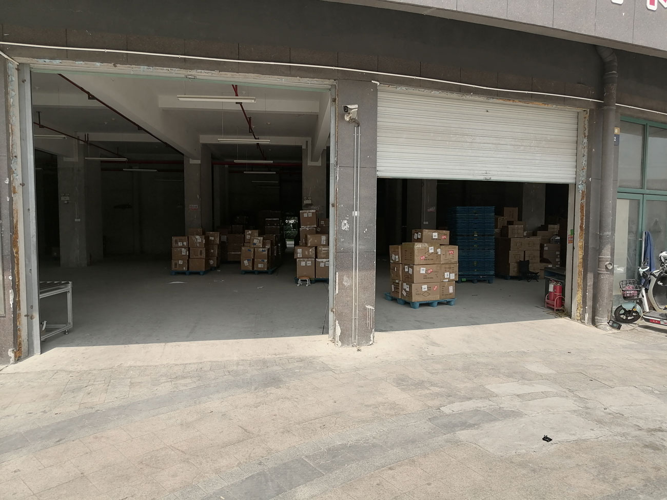 Products received at MikeOK warehouse in Yiwu